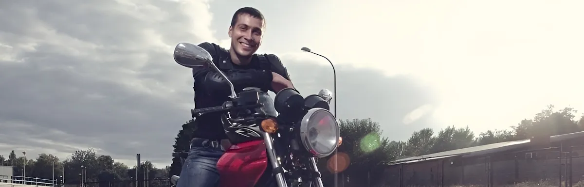 Read more about the article Key Benefits of Owning and Riding a Motorcycle